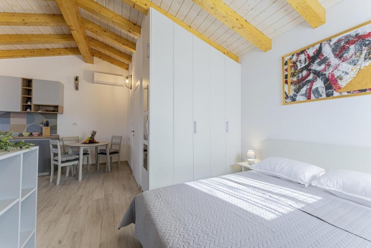 Modean In Pula - Haus Fuer 2-3 Personen Βίλα Εξωτερικό φωτογραφία