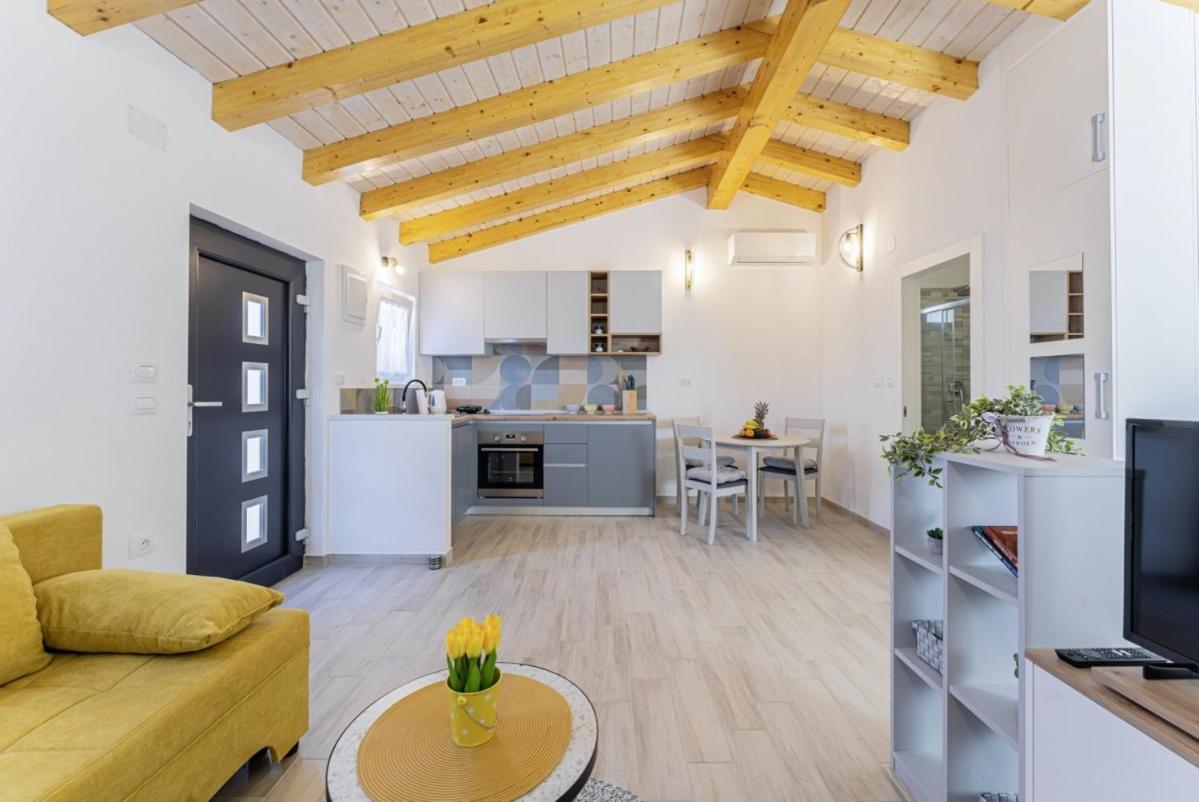 Modean In Pula - Haus Fuer 2-3 Personen Βίλα Εξωτερικό φωτογραφία