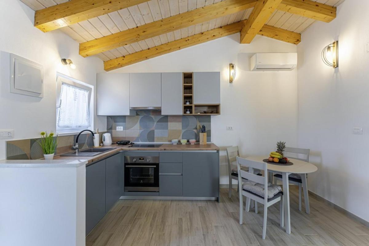 Modean In Pula - Haus Fuer 2-3 Personen Βίλα Εξωτερικό φωτογραφία